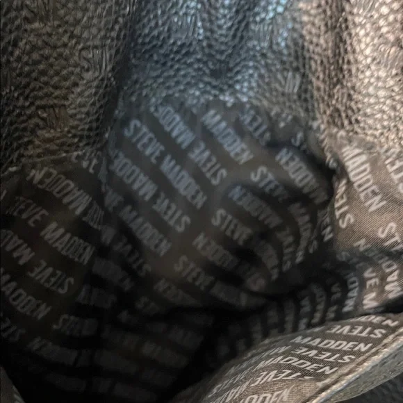 Steve Madden Black Crossbody Bag with Metal Nameplate - Picture 7 of 8